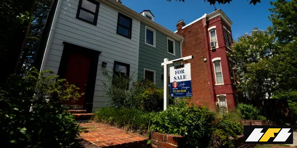 108185257-1755088318469-gettyimages-2229097093-FANNIE_FREDDIE_IPO